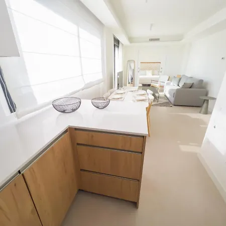 Pent-house On The Golden Mile *