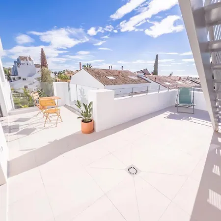 Pent-house On The Golden Mile Apartment *