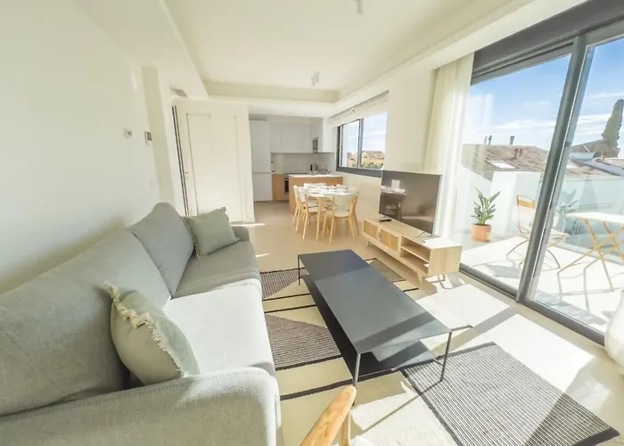 Pent-house On The Golden Mile Appartamento