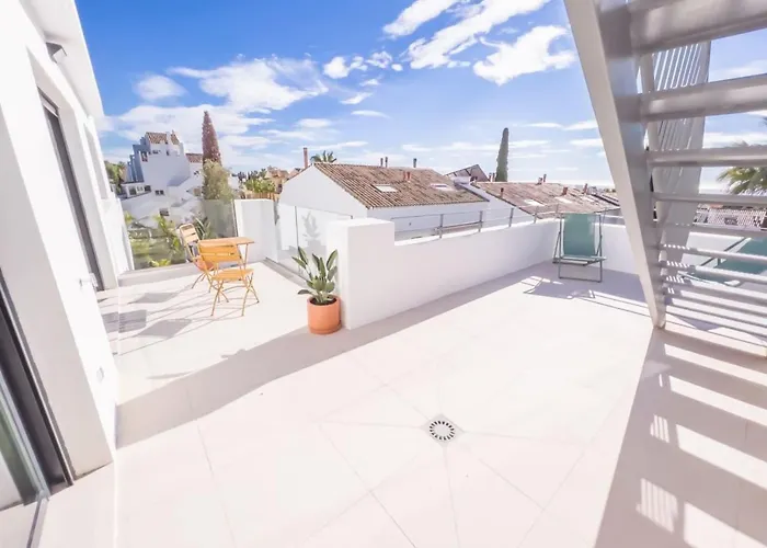 Pent-house On The Golden Mile *